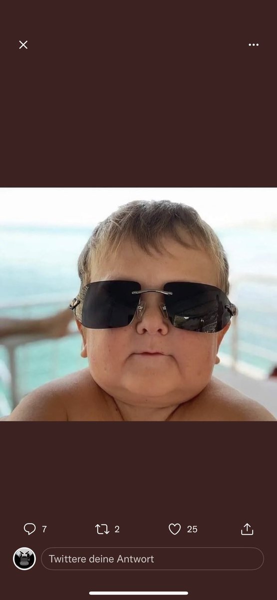 DeezGeek's tweet photo. A potential @D3CONOMIST fan 💪 #nftporn #nft https://t.co/Xzua6h5HM0