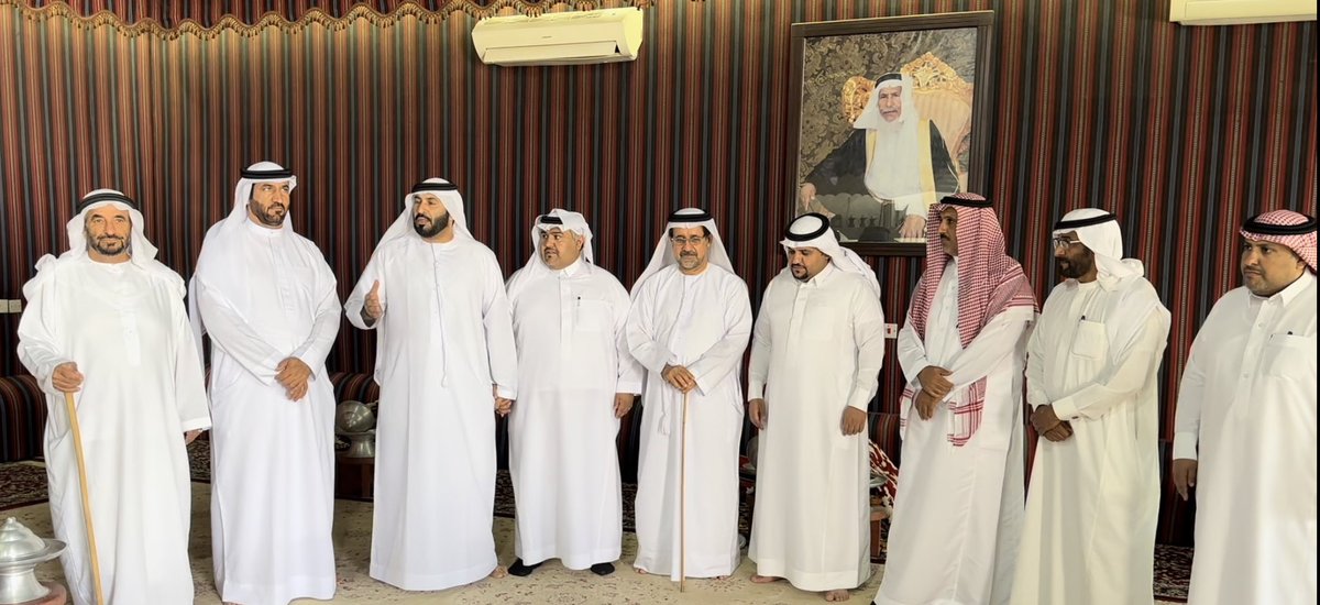 shqhawey's tweet photo. تشرفنا هذا اليوم بزيارة كريمه من الشيخ أحمد بن حمدان آل مالك الشحي شيخ قبيلة الشحوح في دولة الامارات الشقيقة وصحبه الكرام ��مجلس أبناء نفل بن لافي الشقحاوي رحمه الله https://t.co/2HEZlFsNPb