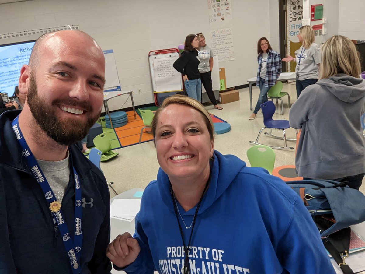 It was great to have some dedicated time to talk about flexible furniture with our amazing <a href="/KirbySD140/">KSD 140</a> teachers. Good conversations about enhancing the instructional strategies through varied classroom environments. Always fun to see <a href="/AP_Folliard/">Kelly Folliard</a> too! #KirbyONE40