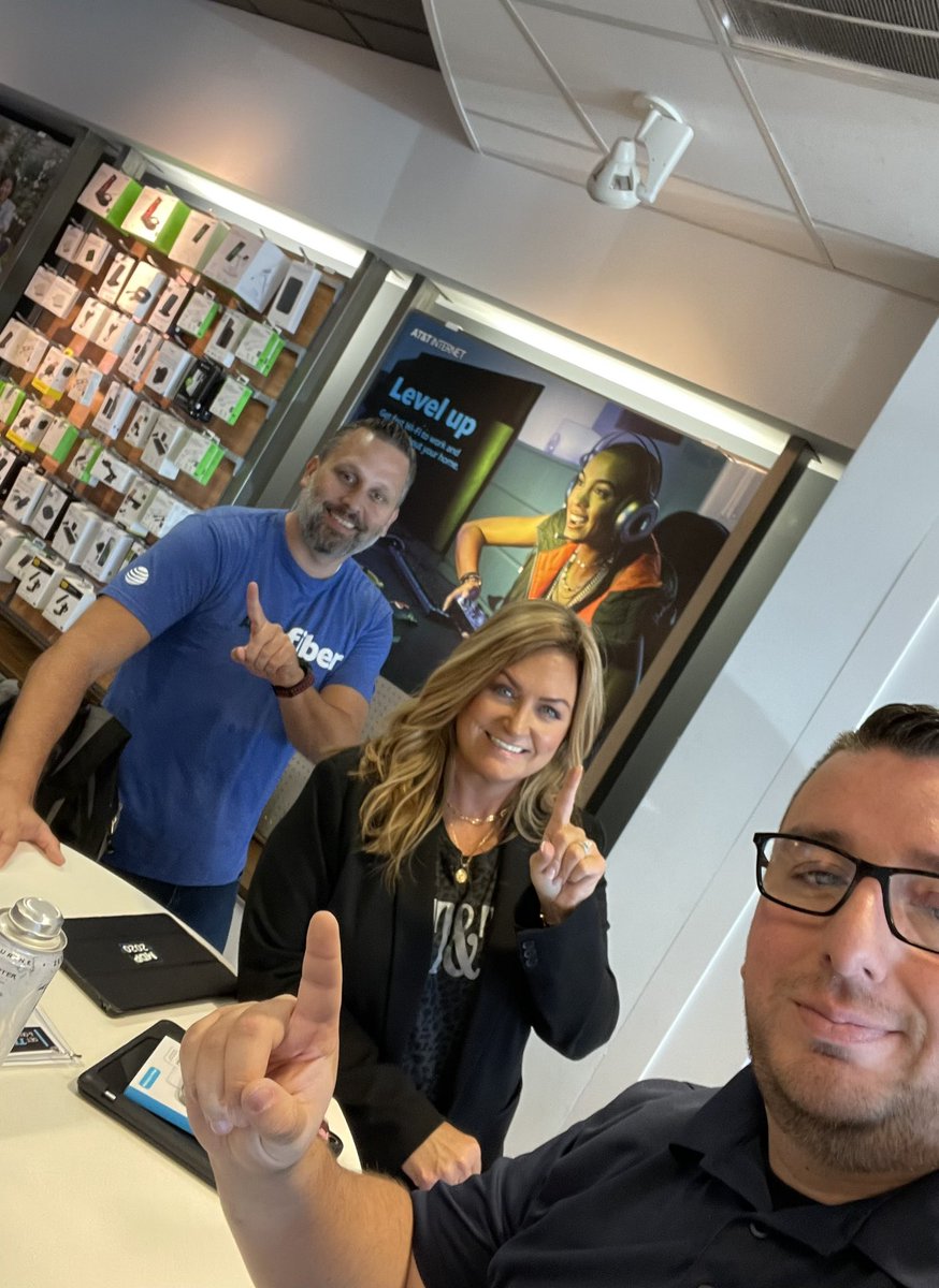 Great few days in the <a href="/KAMOkonnects/">𝐾𝐴𝑀𝑂</a> market with Cell World! Big shout out to <a href="/Bwest28/">Bryan West</a> for spending Friday with us! <a href="/CareyReyna1/">Carey Reyna</a> <a href="/KAMOBradleyP/">Pissed off Patriot</a> <a href="/chrisjamke/">Chris Jamke</a> <a href="/Farzad_Farokhi/">Farzad Farokhi</a> <a href="/AlyssaMoore_12/">Alyssa Moore</a> <a href="/theJoshRHarris/">Josh Harris</a> <a href="/AR_Retail_Chnnl/">Authorized Retail Channel</a>