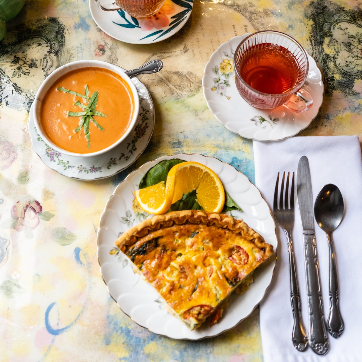 teakettlecafe's tweet photo. Nothing stops a growling stomach like a meal at The Tea Kettle Cafe. Swing by to put your hunger to rest. #MoreThanJustTea #TeaMoment #TeaTime #OldtownSpring #TeaService #tea #scones https://t.co/YzM0eJKTXk