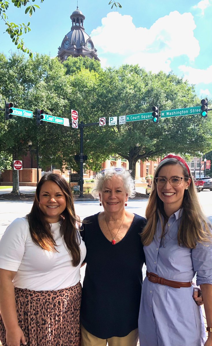 CSGSouth's tweet photo. Nowhere in the our region is too far for a personal visit. But it's nice when they're in our own backyard! 

Director Lindsey Gray, and @AnneBrodyCSG #roadTrip to Newnan, GA to meet with @LynnSmithGA 

#southern #legislator #gapol https://t.co/XGvNEW2dS2
