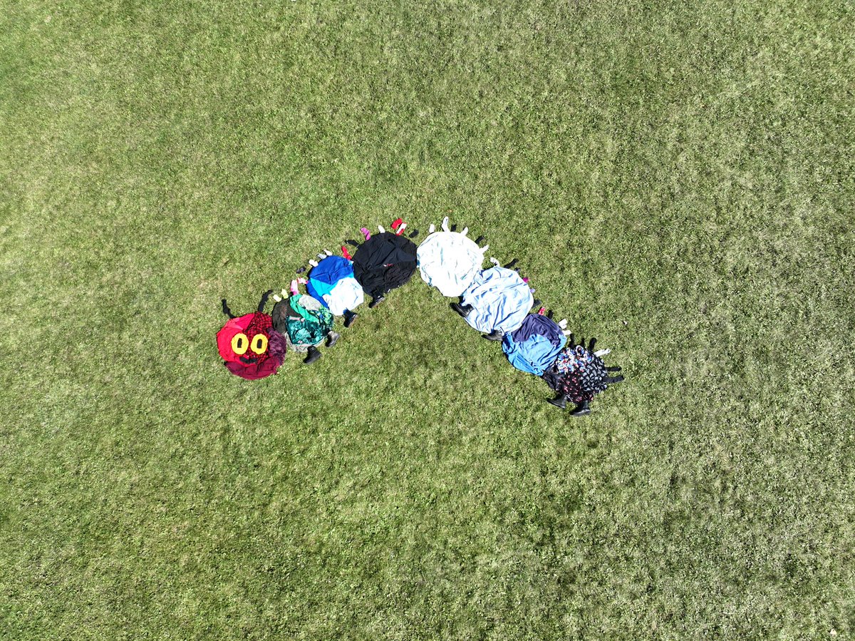 MrJeans's tweet photo. Throwback to Art Attack! We used found materials to create images, and used our drone to take photos from above. It was a good day. #nontrad #artattack #studio122 https://t.co/RlYeF2Wnv5