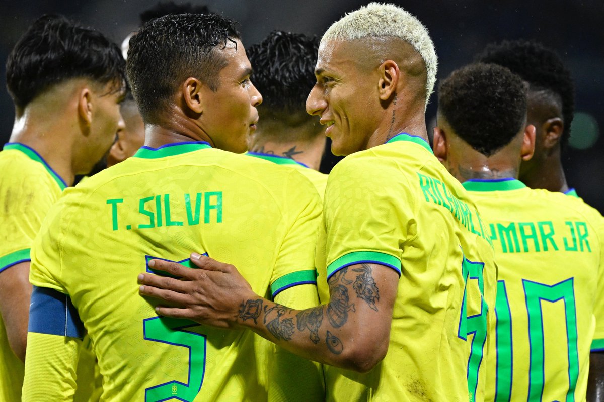 copaamerica_POR's tweet photo. 🏆 Show brasileiro rumo ao Catar! 

🇧🇷 A @CBF_Futebol venceu #Gana por 3-0 no penúltimo compromisso antes da @FIFAWorldCup! 

⚽ Gols de Richarlison (2) e Marquinhos

#58DaysToGo #AcrediteNoSeuContinente https://t.co/G7L4k5HzVb