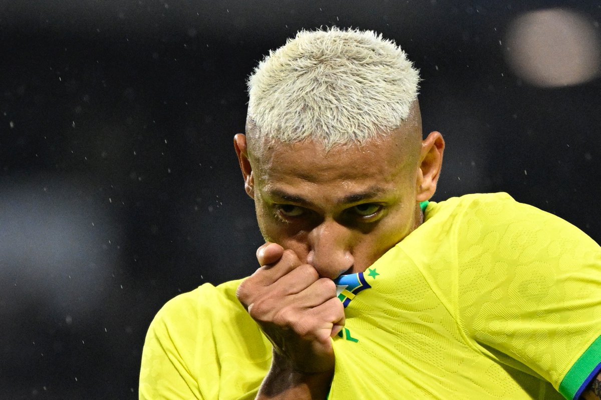 copaamerica_POR's tweet photo. 🏆 Show brasileiro rumo ao Catar! 

🇧🇷 A @CBF_Futebol venceu #Gana por 3-0 no penúltimo compromisso antes da @FIFAWorldCup! 

⚽ Gols de Richarlison (2) e Marquinhos

#58DaysToGo #AcrediteNoSeuContinente https://t.co/G7L4k5HzVb
