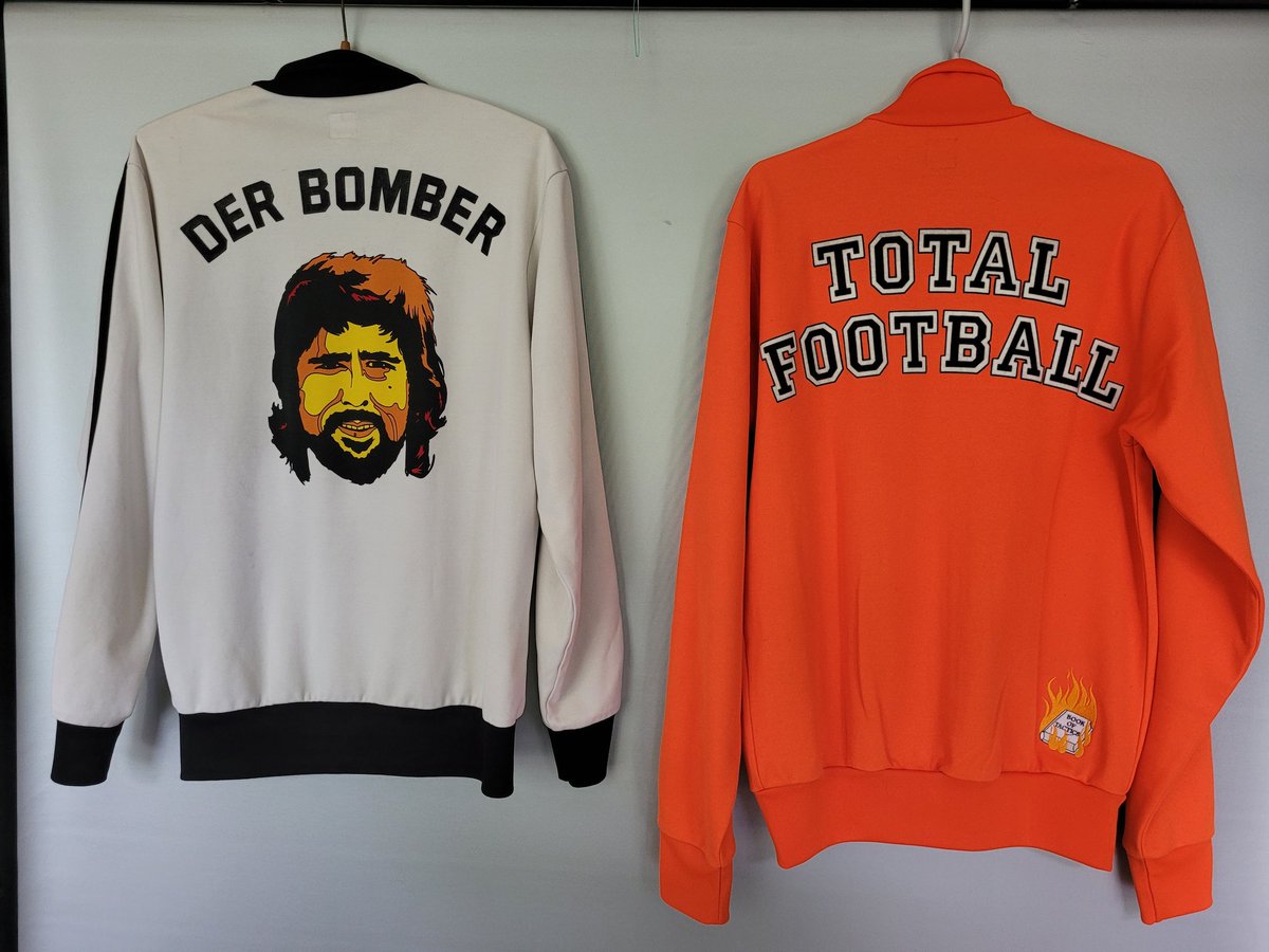 Adidas_tracktop's tweet photo. World cup 1974 final. Bad day in history.
#adidas #wc74 #wm74 #holland #Deutschland #Nederland #football #derbomber #cruijff #Orange #germany #muller #adidasoriginals #3stripes https://t.co/vPPJb1j8CZ