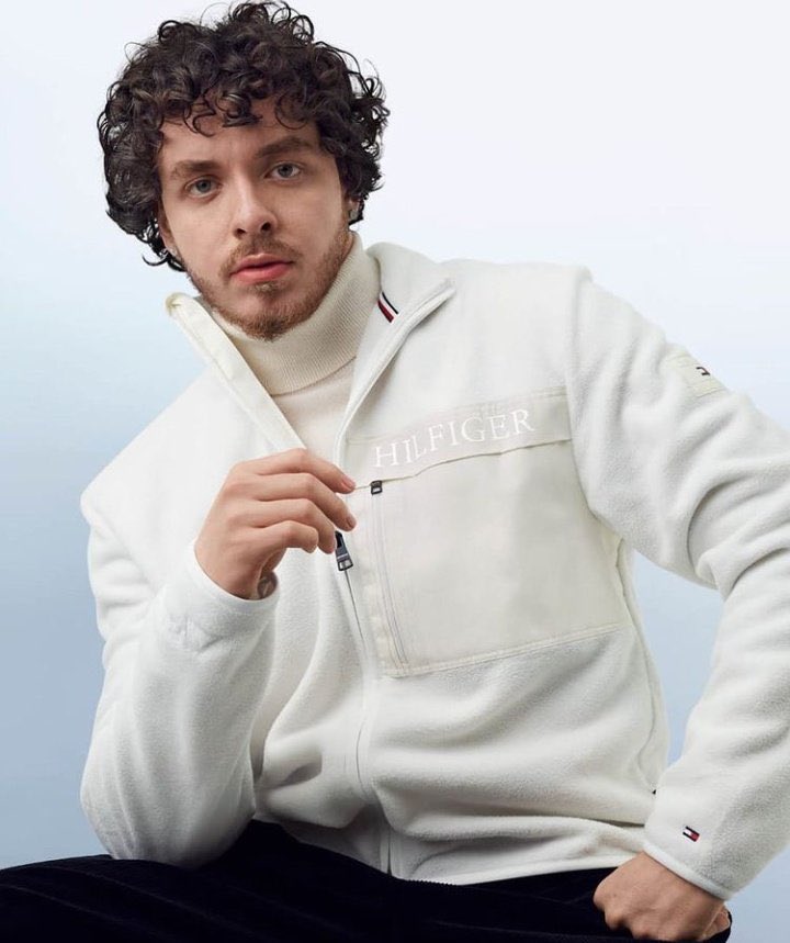 boonemendes's tweet photo. you don’t understand how absolutely fine this man is https://t.co/RdA2EXj6Yt