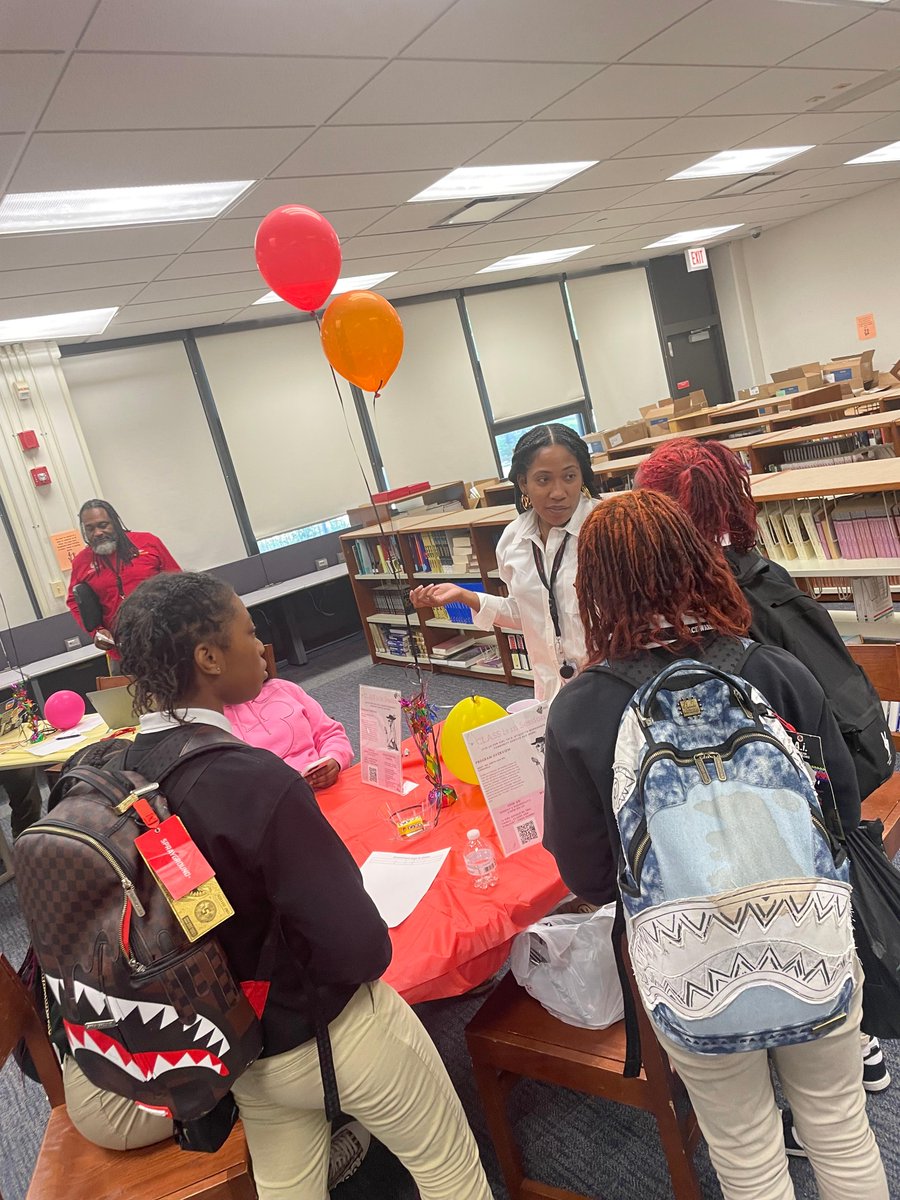 NLCP_Lawndale's tweet photo. The Enrichment Fair yesterday was Lit (as our scholars would say)! 🔥🎊😎
#northlawndalecollegeprep #northlawdale #christianacampus #collinscampus #NLCP #education #chicagoschools #CPS #illinois #backtoschool #backinclass #2022 #NLCPWAY https://t.co/vPj8g41ug8