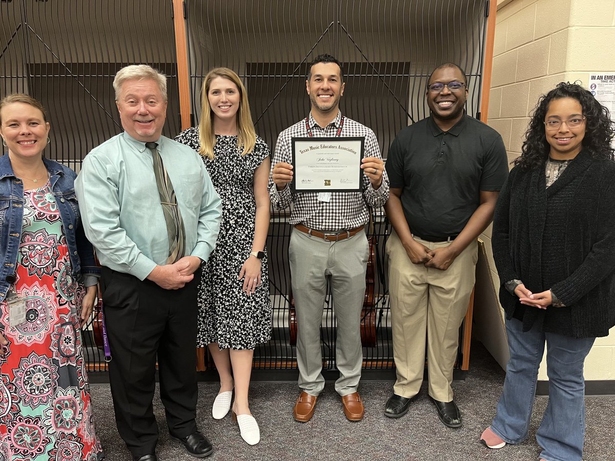 FineArtsTomball's tweet photo. Huge CONGRATS to ⁦@TISDCPJHS⁩ Principal John Vaglienty for his selection as a Distinguished Administrator by the Texas Music Educators Association! Well deserved honor, thanks for all you do! ⁦@TomballISD⁩ ⁦@m_salazarzamora⁩ ⁦@dr_mmunoz⁩ ⁦@jdjanda⁩ https://t.co/epyzo5GDkN