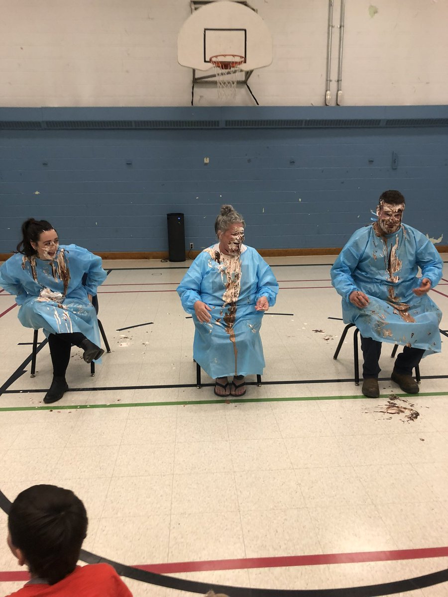 mllebenevides's tweet photo. So proud of our students @alcdsb_shrt for raising $1500 for @TerryFoxCanada! They definitely earned each pie throw. 🥰 https://t.co/R9QIsdWtNh