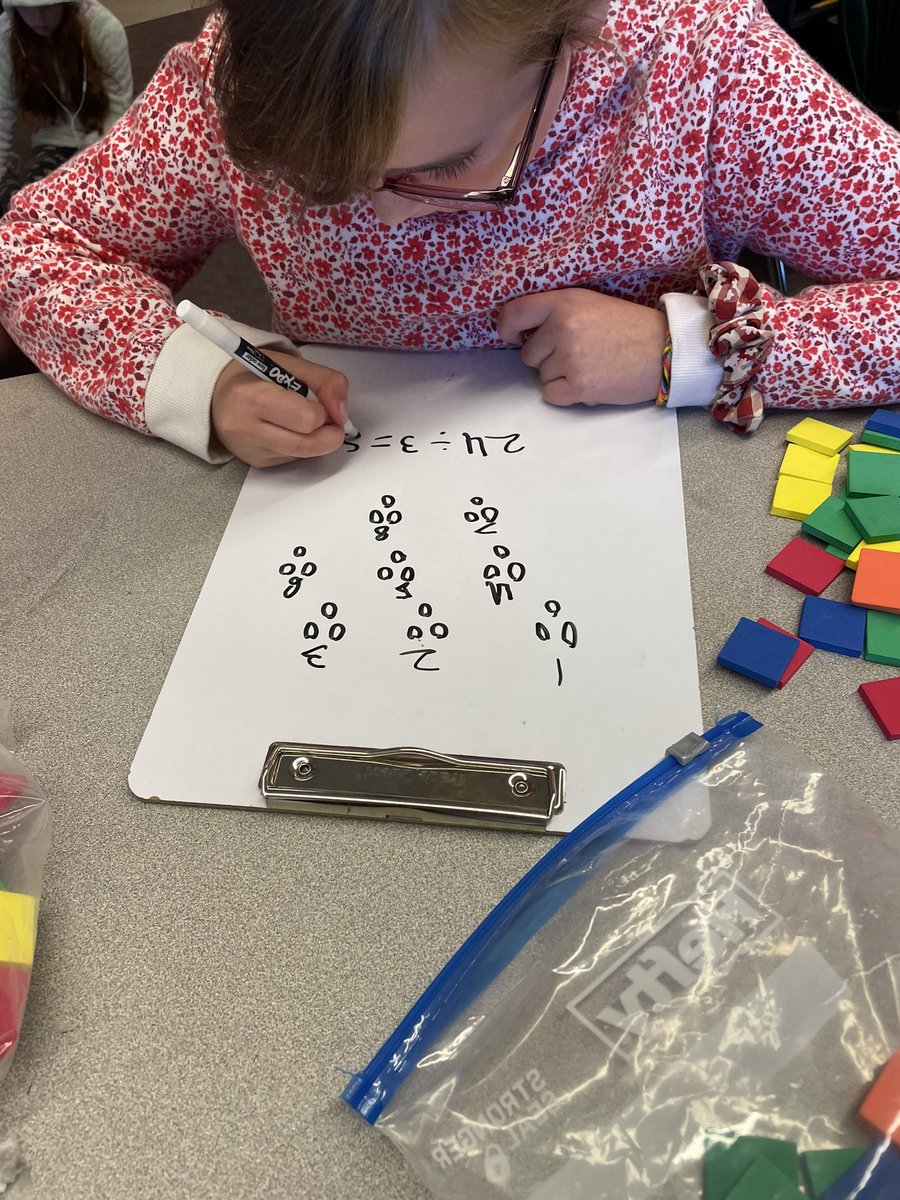 ChircoMs's tweet photo. During small groups we were practicing division and I loved the different strategies that were happening! #warh https://t.co/rMsyhYWfqW