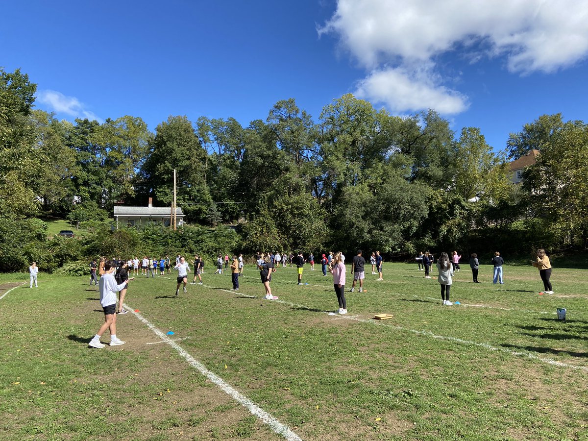 MrColbertCMS's tweet photo. Today was a beautiful day for the 8th Grade Sprint Lab! Students will calculate their velocity and acceleration during a 30 meter run. @WEARECMS25 @MrWolf88 @CMSSonicBoom https://t.co/3NX9x0QmPA