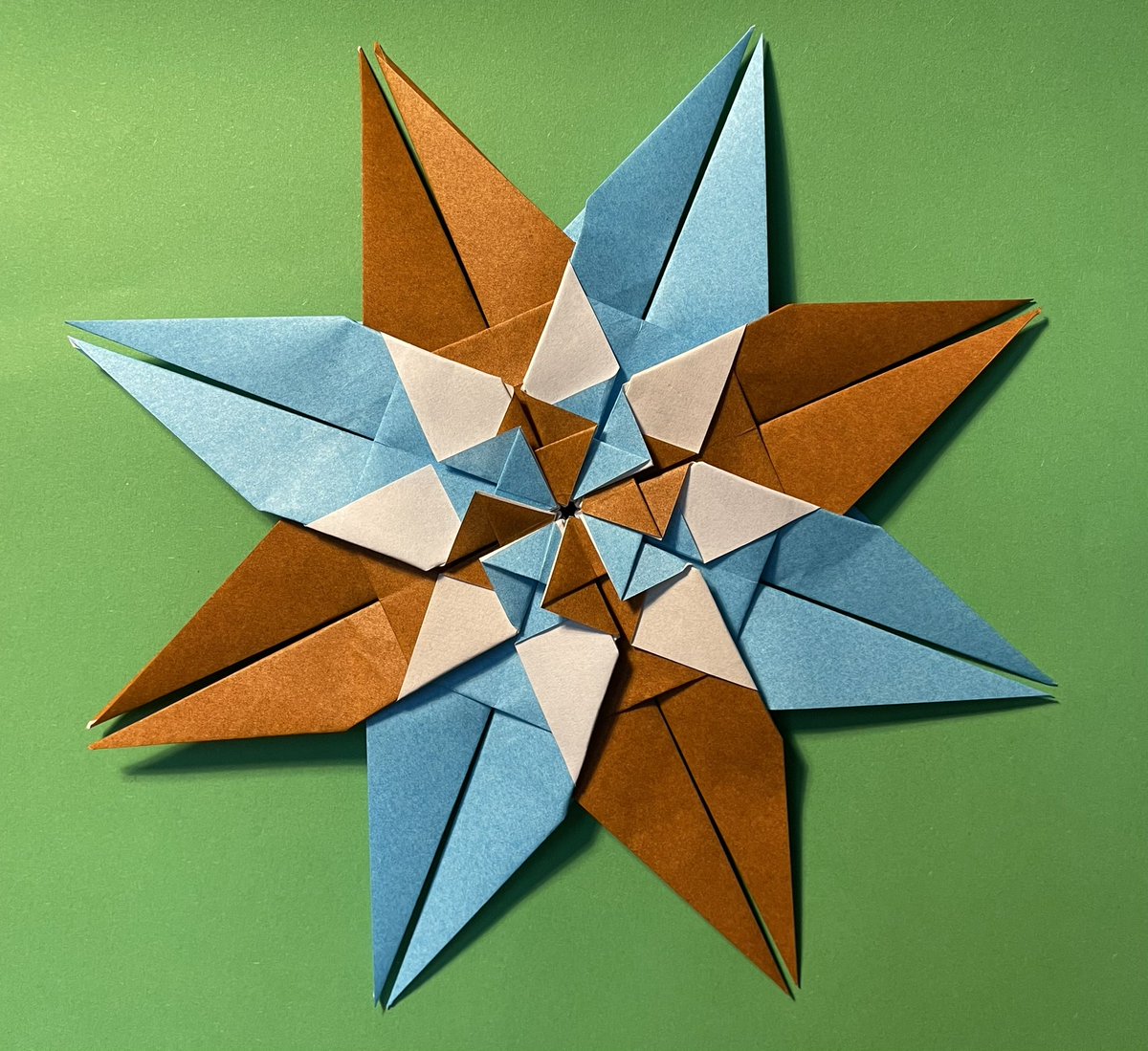 Split end star by Ilan Garibi, folded by me. #origami #owm3
