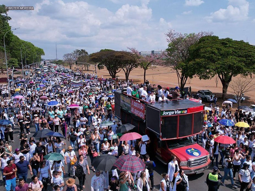 kleberkarpov's tweet photo. Sindate repudia retaliações e demissões de profissionais de Enfermagem por participar de paralisação no DF
https://t.co/25J2jgc8os
#Sindate #PisoSalarial #Enfermagem #TécnicoEmEnfermagem https://t.co/HWB7f3HlWO