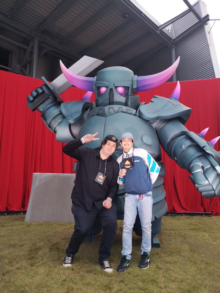 jarperjay's tweet photo. #ClashFest #Clashofclans @CoCEsports @clashmirotski https://t.co/qJsBCtdpIZ