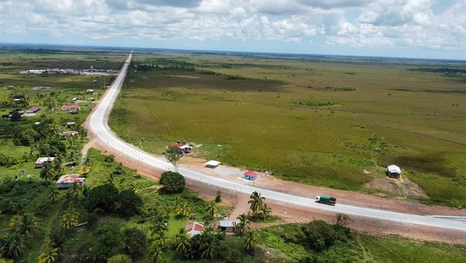 TirsaSaenz's tweet photo. Nunca antes pensado. Gobierno inaugura primer Tramo de carretera de concreto hidráulico Sahsa -Bilwi. Una reivindicación histórica de los pueblos del Caribe Norte. 
Fotos || Víctor Cajina https://t.co/ew3ODpAXA2