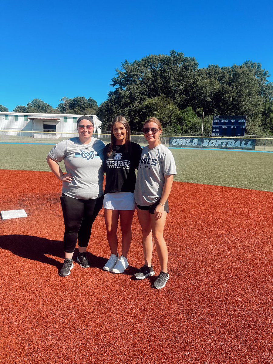 harleymorland6's tweet photo. Very blessed to receive an offer to continue my academic and softball career at @TheWAthletics . Thank you for this opportunity, I really enjoyed it! https://t.co/zDRbufD76P
