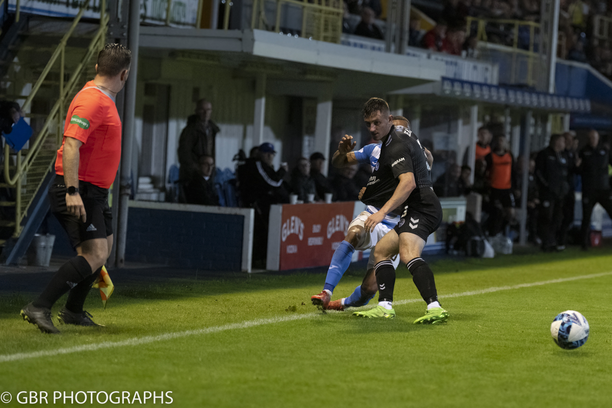 GBRPhotos's tweet photo. Just what did @JaiQuitongo do wrong here? @Morton_FC @imried7 #roughjustice #specavers Ref was one of the worst for both teams. https://t.co/b103ZsFaq2