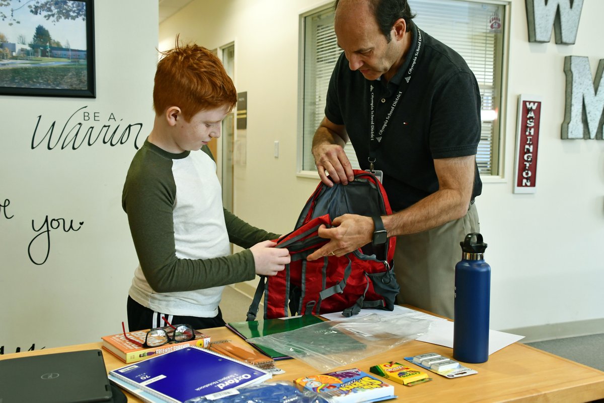 OlympiaSchools's tweet photo. Congratulations to Washington MS student Aiden Hulbert who was one of five students from across the COUNTRY selected as a National 'Imagine My Path' Summer Student Spotlight winner. Details below!🔥👏🏼👀 #WashingtonMS #SummerSchoolStories #PuttingInTheWork

https://t.co/rnch7YLXcx https://t.co/pEDn6x8Bqt