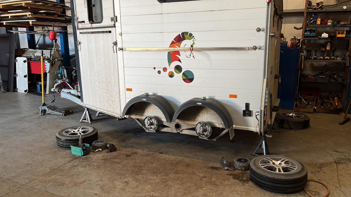 JSWCoachbuilder's tweet image. Let’s get you back on the road quickly and legally @JSWCoachbuilder  #trailerservice #chevalliberte #horsebox