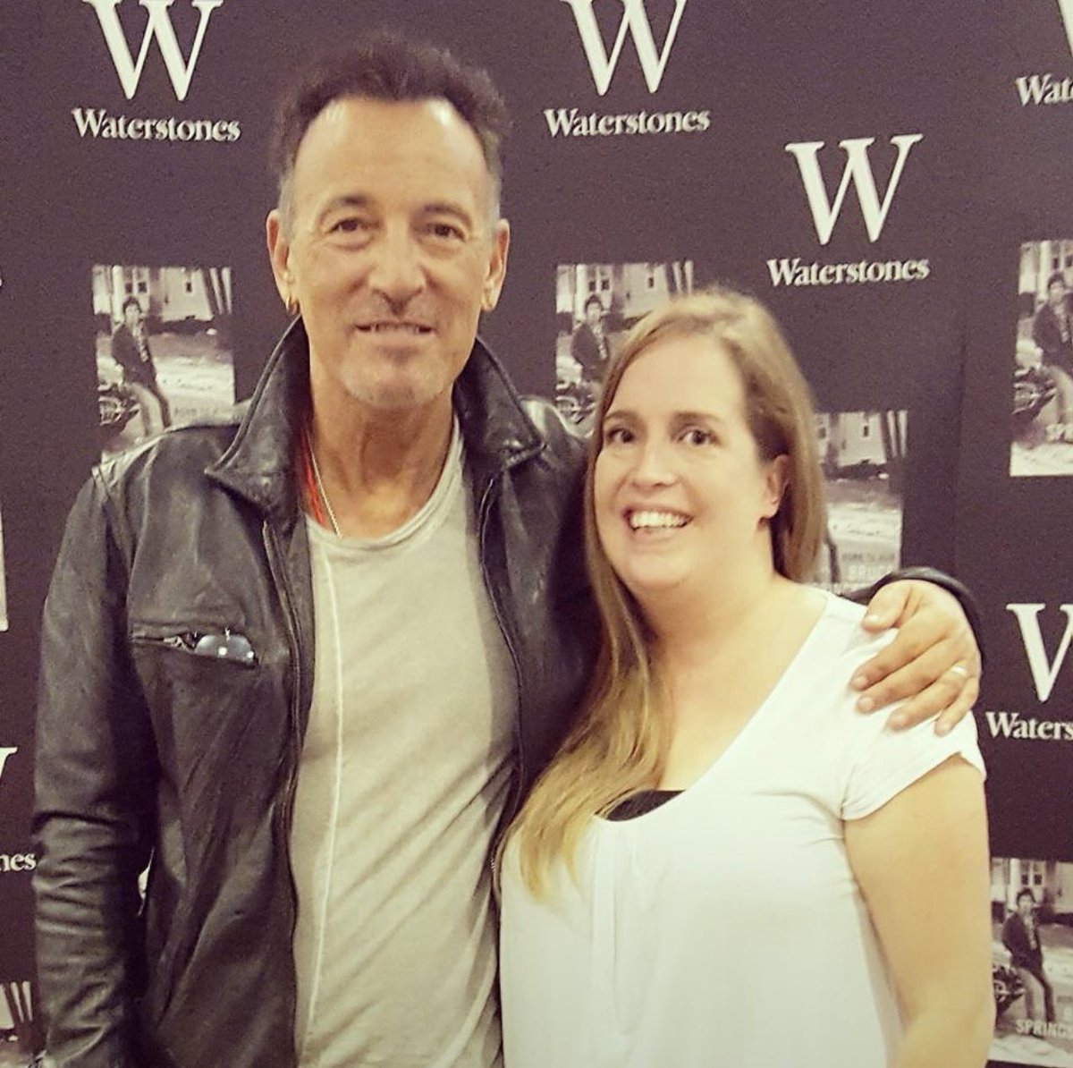 PunkyPirate's tweet photo. Happy 73rd birthday to the man whose been the soundtrack to my life!! I still cringe at the massive ‘fan girl’ moment I had! @springsteen #HappyBirthdayBoss #BruceSpringsteen @angie_gittins https://t.co/fxFIK7XnFk