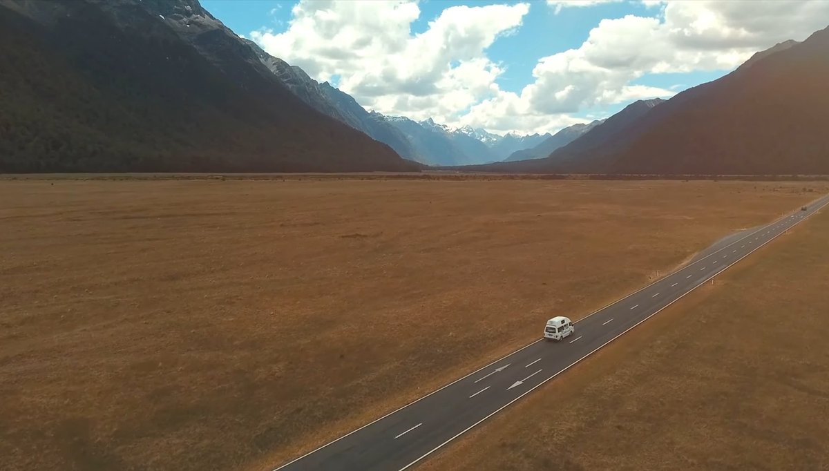In between mountains 
New Zealand 

#photographyy #photographylove #photographyaddict #photographyskills #photographybook #photographyprops #photographydaily #photographyisart #photographyaccount #photographystudio
