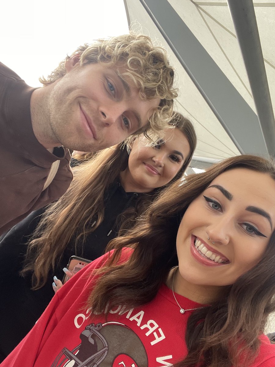 jess tweet media
