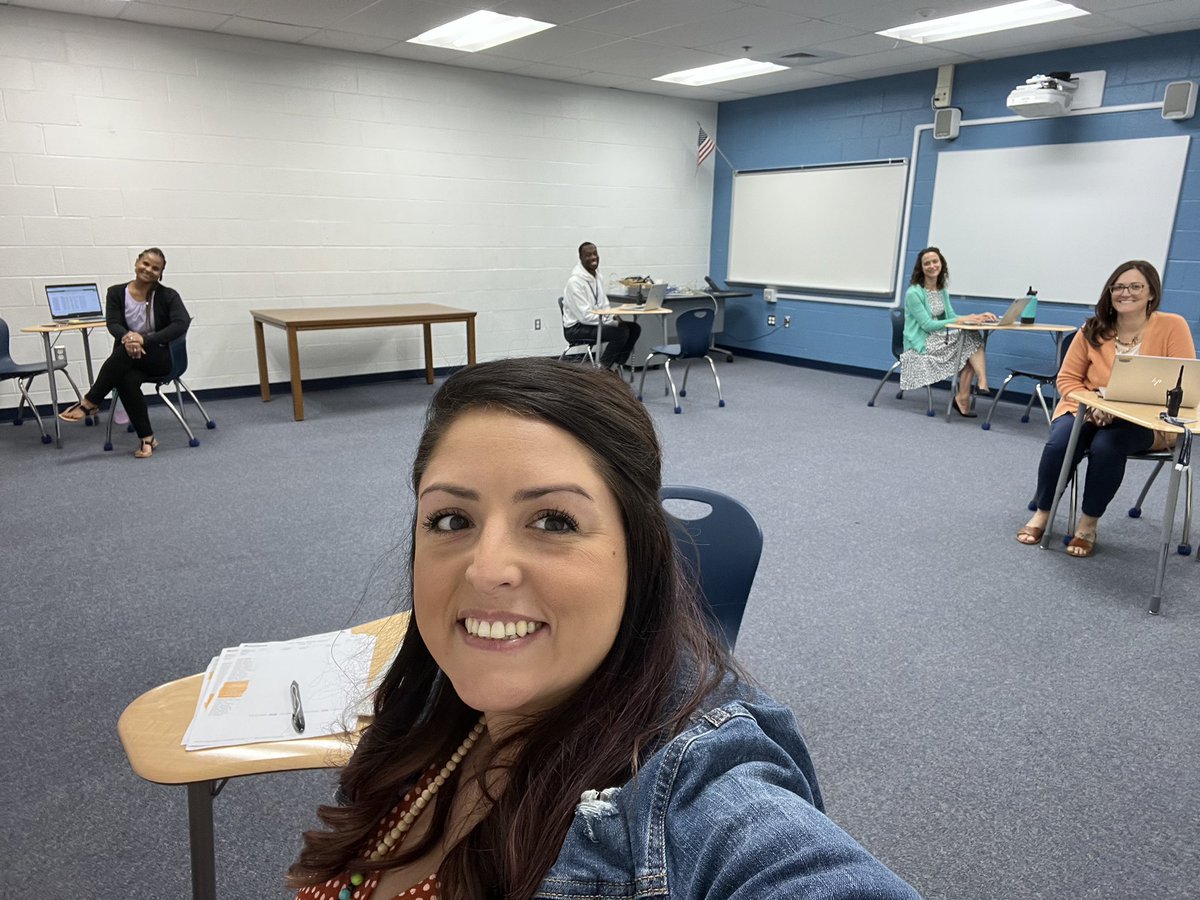 Counselors are working towards meeting with every 6th Grade student on their caseload for a Minute Meeting! THANK YOU to our Music Department for partnering with us to make it happen! #PWCScounseling #BuildingRelationships #PackMentality <a href="/LrmsWolves/">LRMSWolves</a>