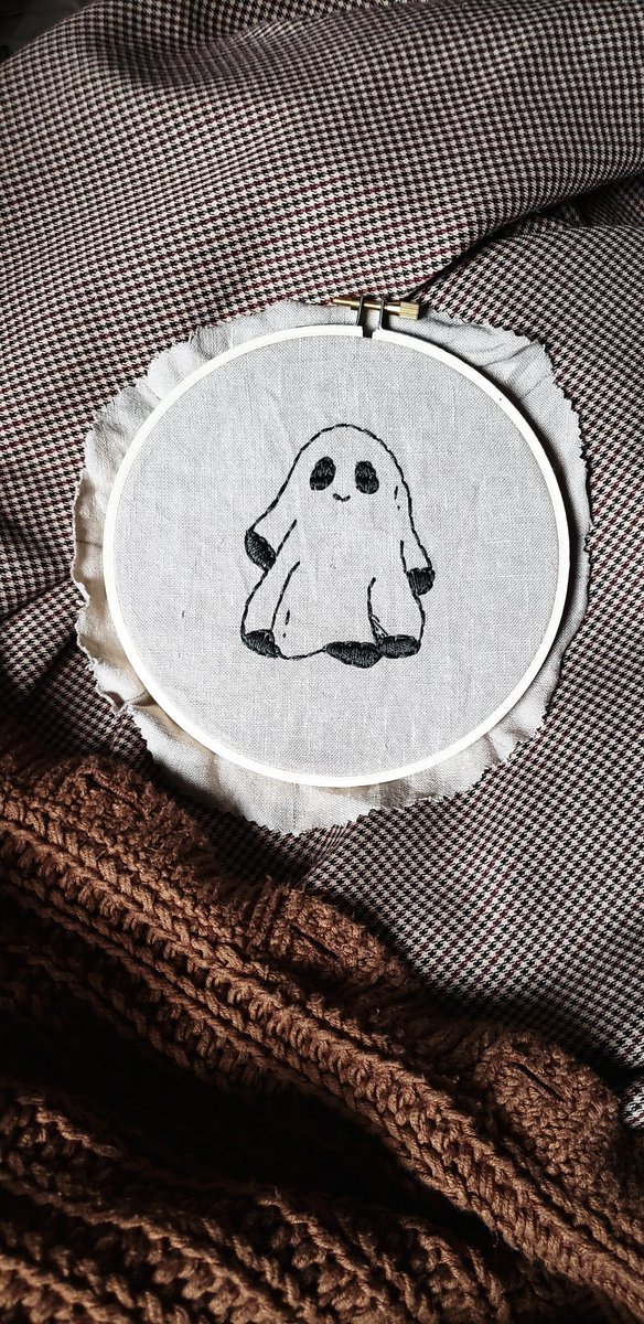 weepingwillowbr's tweet photo. #Ghosts #embroidery https://t.co/XfG8jUR9va