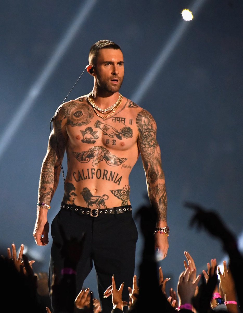 darafaye's tweet image. I saw a tiktok of someone saying Adam Levine looks like a chipotle bag and I can’t stop thinking about it.