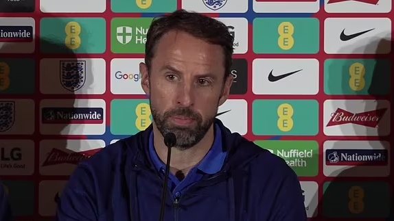 paddypower's tweet photo. 'I know the fans are disappointed but if we stay positive and keep working hard, I'm sure we can score a goal at the World Cup.' https://t.co/NHKKpVrYNZ