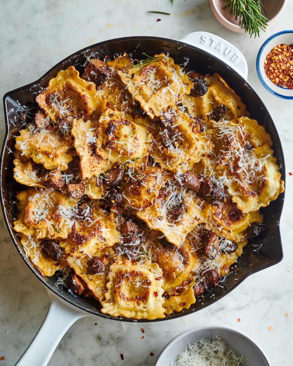 thekitchn's tweet photo. After a long weekday, finding the energy to pull together dinner can be … hard. That’s why we have an arsenal of stellar, reliable recipes that are fast, simple, and comforting! We know you’ll come back to time and time again: https://t.co/UsRkU77hMM #kitchn100 https://t.co/P14FKViZe8