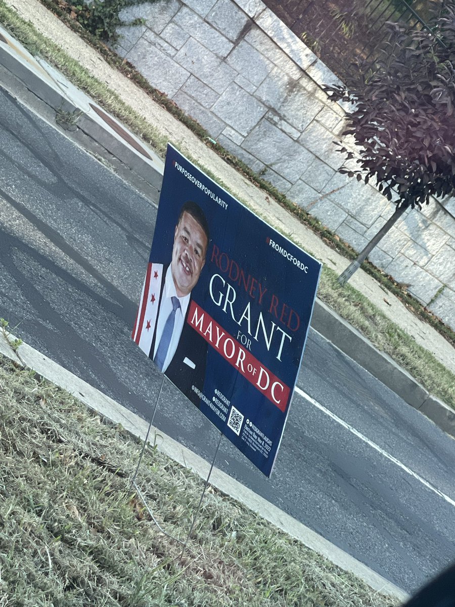 DMVFollowers's tweet photo. DC comedian Red Grant is ACTUALLY running for Mayor of DC. https://t.co/JIuronQ2cD