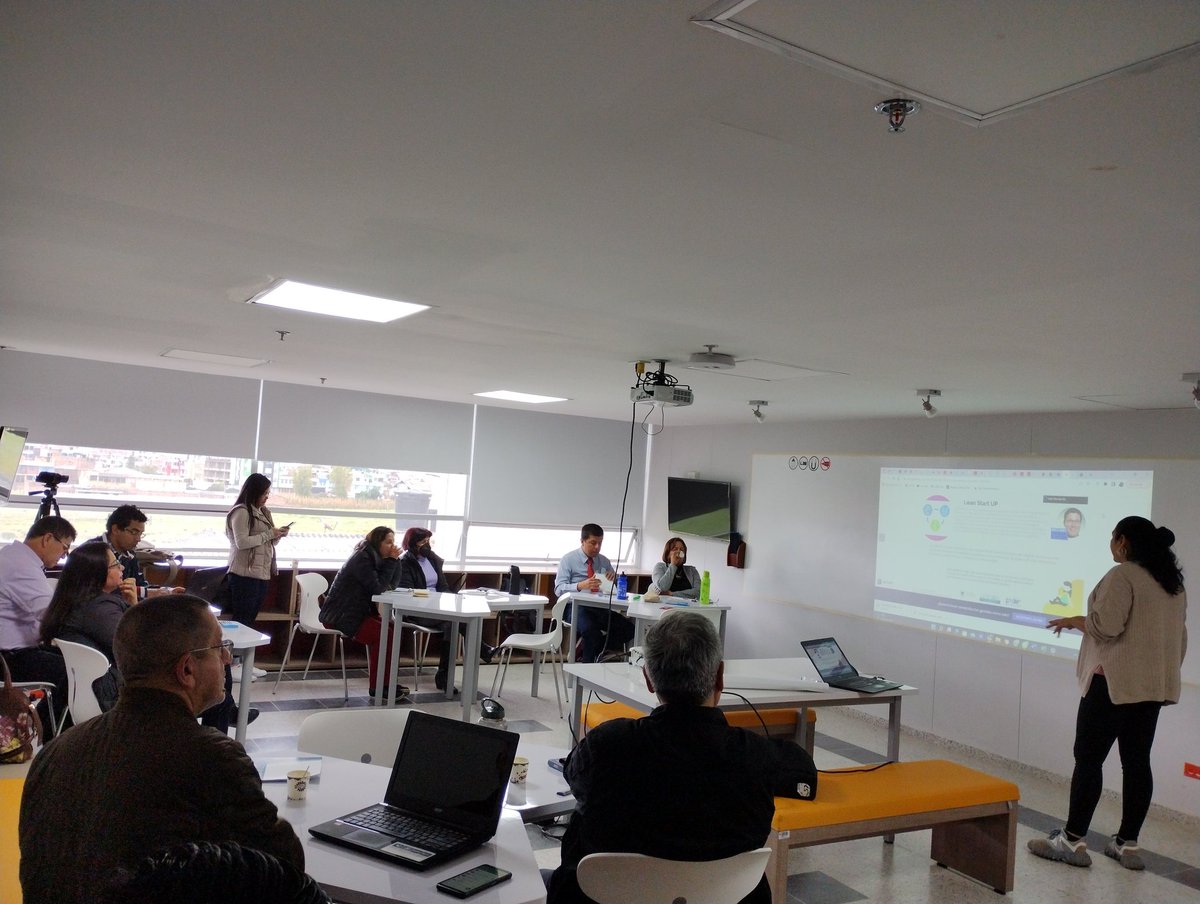IGinnoa's tweet photo. Formación Docente "1G" seccional Sogamoso. Política de innovación @universidaduptc #innovación https://t.co/NldPYXssmr