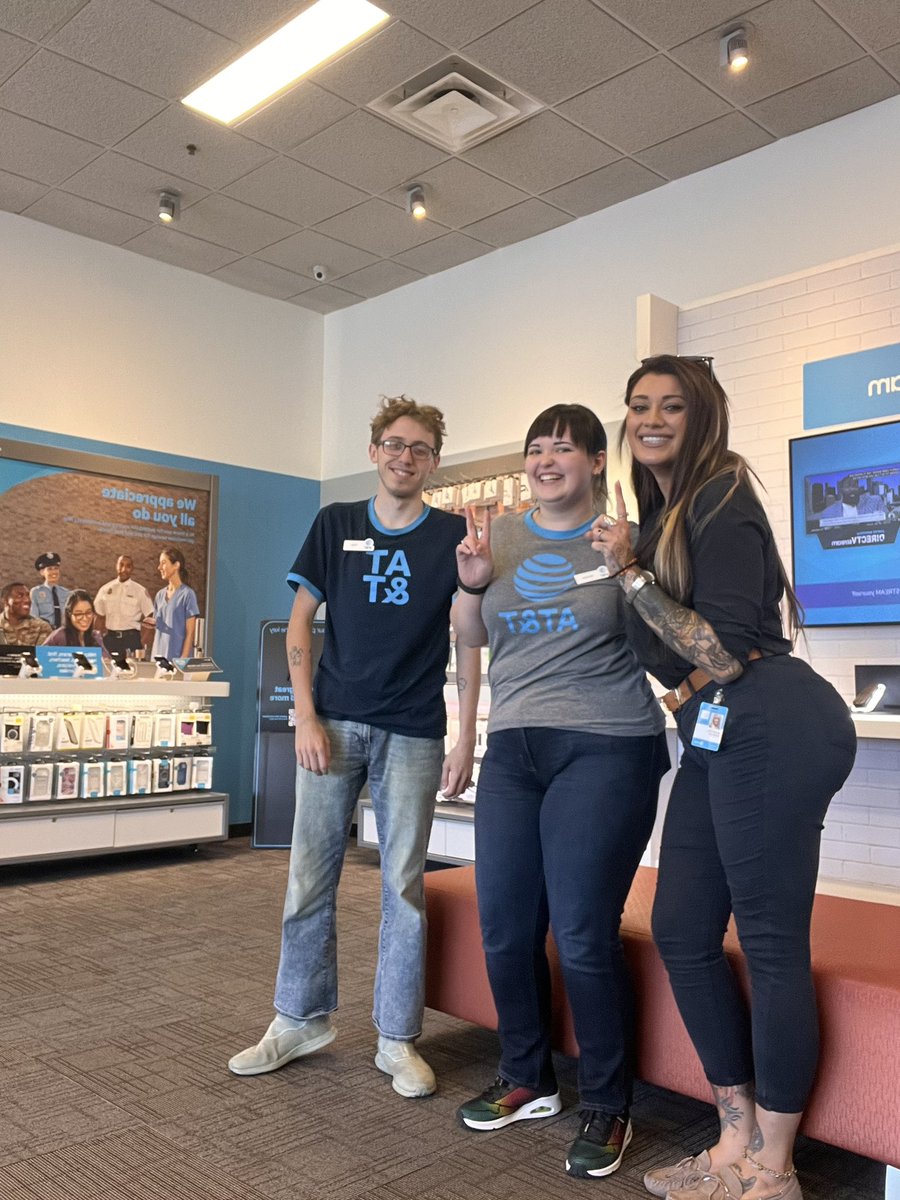 SantaKabani's tweet photo. #TWE #EastGreenville is ready to turn ⬆️ for CRU 🔥 #pARtnership #WeMeanBusiness #CRU @OHPADave @SionLopezPR @team_oselett @ReanTaube https://t.co/Rw0k1Y552g