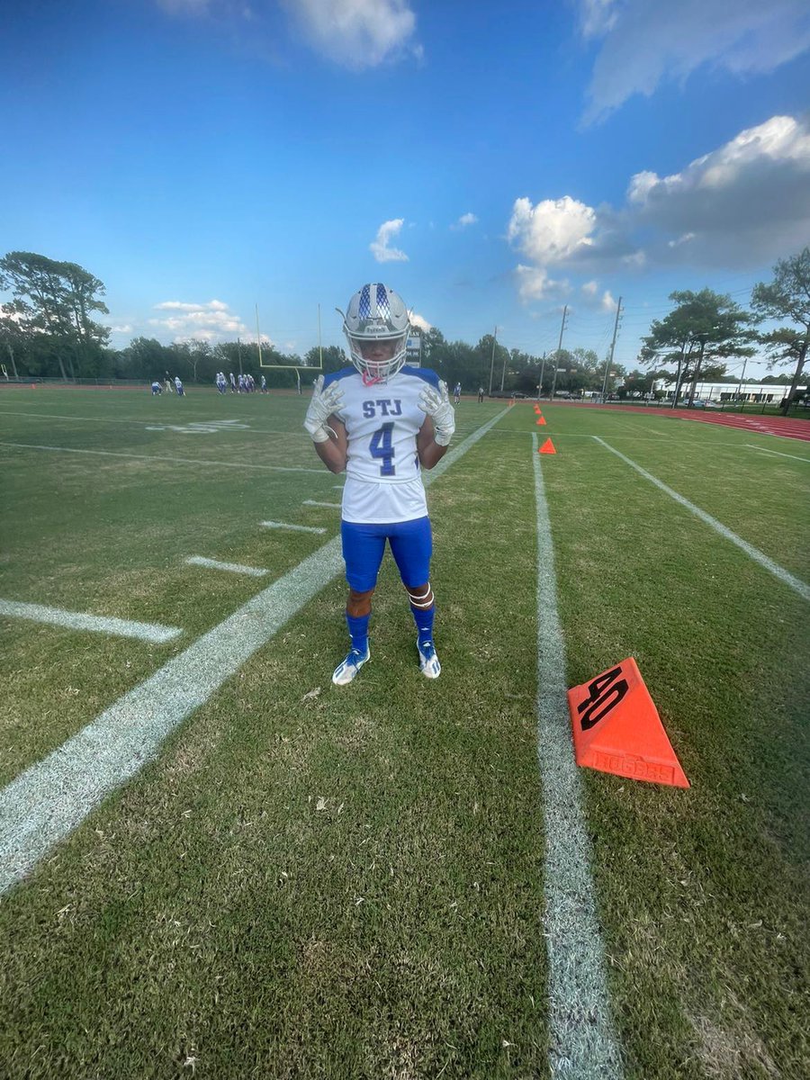 That Friday Night Feeling Incoming…… Flyers Vs Bloodhounds gonna be a 🎥 Time to make a change <a href="/HobbsMarshal/">Marshal Hobbs #28 |WR/FS/OLB/LS | 6’1 205</a> <a href="/jamesduprie/">James Duprie</a> <a href="/gage_barrera3/">gage barrera</a> @MI1o_A <a href="/GovsFB/">Austin Peay Football</a> <a href="/CoachJFisc/">Coach Fiscus</a> <a href="/OBU_Football/">OBU Football</a> <a href="/KenSignoretti/">Ken Signoretti</a> <a href="/SUPiratesFB/">Southwestern FB</a> <a href="/TXPrivateFBGuy/">Texas Private School Football</a> @TXPSPodcast