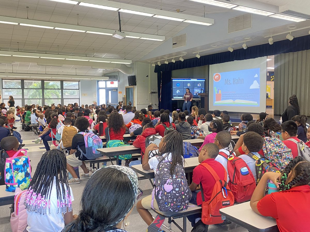 Our college &amp; career week was a huge success! Thank you to <a href="/JenLoTeacher/">Jenifer Lo</a> for your leadership and to  <a href="/Miss_Redlich/">Sydnee Harden</a> <a href="/LgteachS/">LGTeach</a> for all of your hard work. A special thank you to all of our guest speakers! <a href="/SoFloPsych/">Megan Hahn</a> <a href="/calebwesco/">Caleb Wesco</a> and Chris Gilmore!