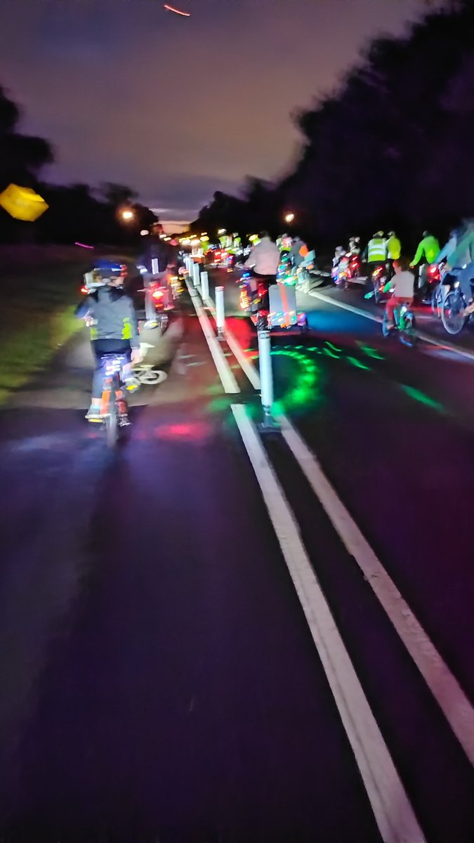 colionaird's tweet photo. #phoenixparkdublin #culturenight #dublincycling #dublincyclingcampaign @dublincycling Thanks for the bike bop 🚲🚲 😊 https://t.co/pWhxfiYOoQ