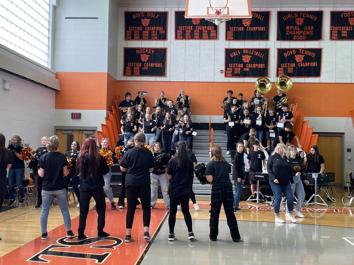 GLPupilServices's tweet photo. Great display of school spirit this afternoon at the @GLSDwildcats pep assembly for Homecoming weekend! #gocats #Homecoming2022 https://t.co/3hxqq59JSS