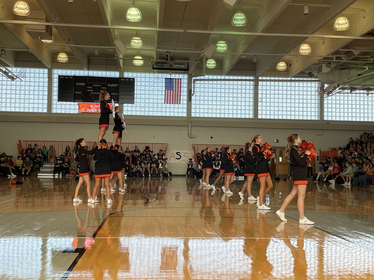 GLPupilServices's tweet photo. Great display of school spirit this afternoon at the @GLSDwildcats pep assembly for Homecoming weekend! #gocats #Homecoming2022 https://t.co/3hxqq59JSS