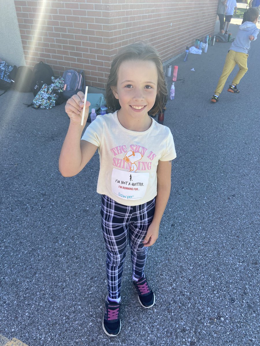 GreenbrierScho1's tweet photo. Thanks Ms Jurkus + team for a wonderful afternoon of #terryfoxschoolrun fun! Our grizzlies had a fantastic time outside today! #runforthecause @TerryFoxCanada @GEDSB https://t.co/9K5WdH5lUb