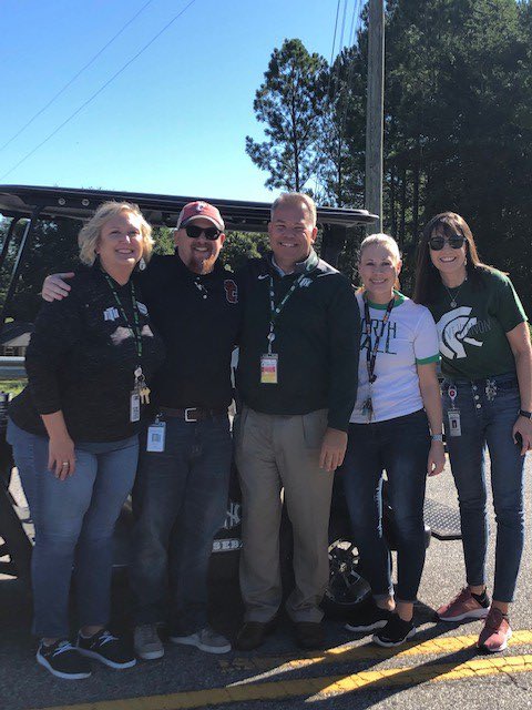 jenny_westbrook's tweet image. Thankful for our North Hall PALS #Homecoming2022 #GoTrojans 💚👏 @MVESGainesville @riverbendes @WaukaMountain @northhallmiddle @NorthHallHigh @Hall_Schools 📸Beth McClain