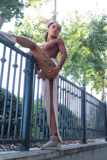 Just been hangin around 🤎🤎🤎 https://t.co/Q5r6Jvm7xA<a href="/tag/mvsales"class="tags"><span>#mvsales</span></a>