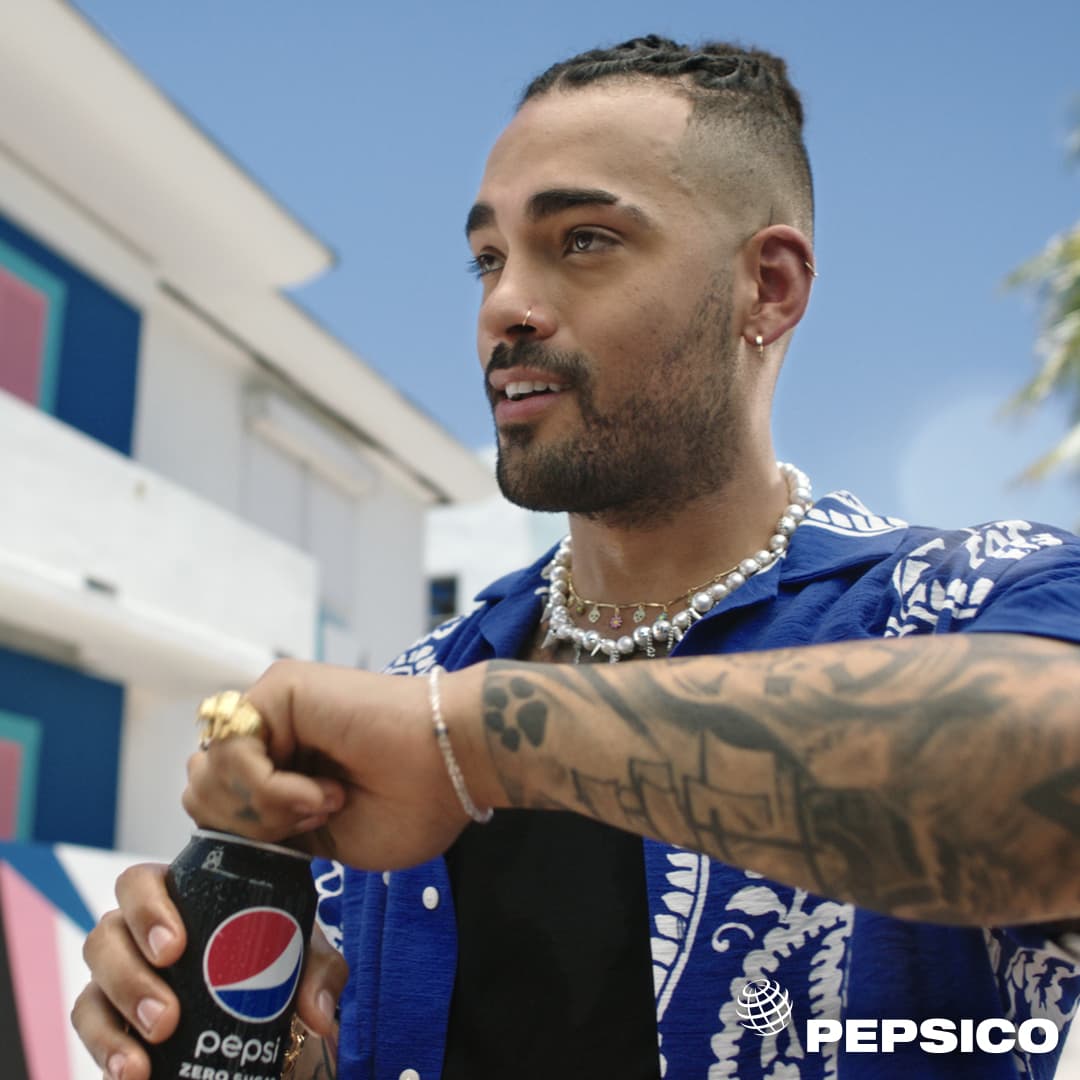 jill_emens's tweet photo. Our @pepsi brands have always been deeply connected to culture + music. This year, Pepsi + MTV + TikTok teamed up for a new talent discovery show, Becoming a Popstar, and the winner, Samy Hawk, is now starring in a new Pepsi commercial. Congrats, Samy! https://t.co/ygTBpzwsS7