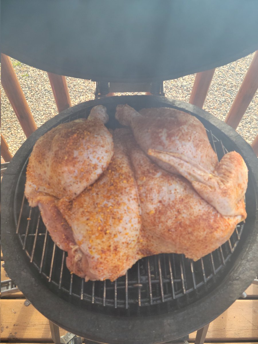 DonSather2's tweet photo. Spatchcocked the fuck outta this turkey. Let's see how it does in the green egg.
#Leftovers4Days https://t.co/x8Dusbs7vs