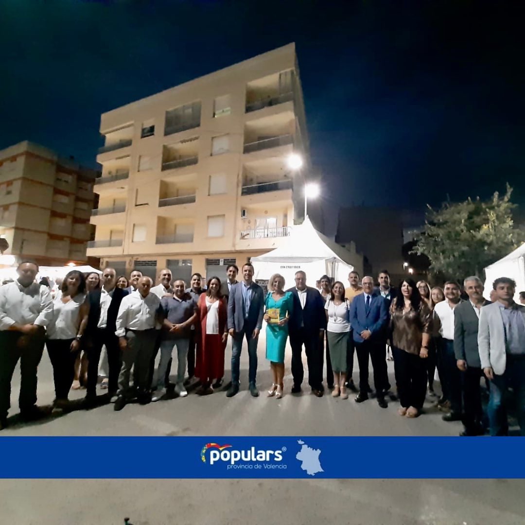 popularsval's tweet photo. Continuem fent província a les comarques #HortaNort i a la #RiberaAlta.

🔹Fira comercial i agrícola de #Meliana. 

🔹 Sopar d’inici de curs polític a #Catadau.

👏🏼Gràcies als presidents per convidar-nos. https://t.co/7mKDRd0NVP