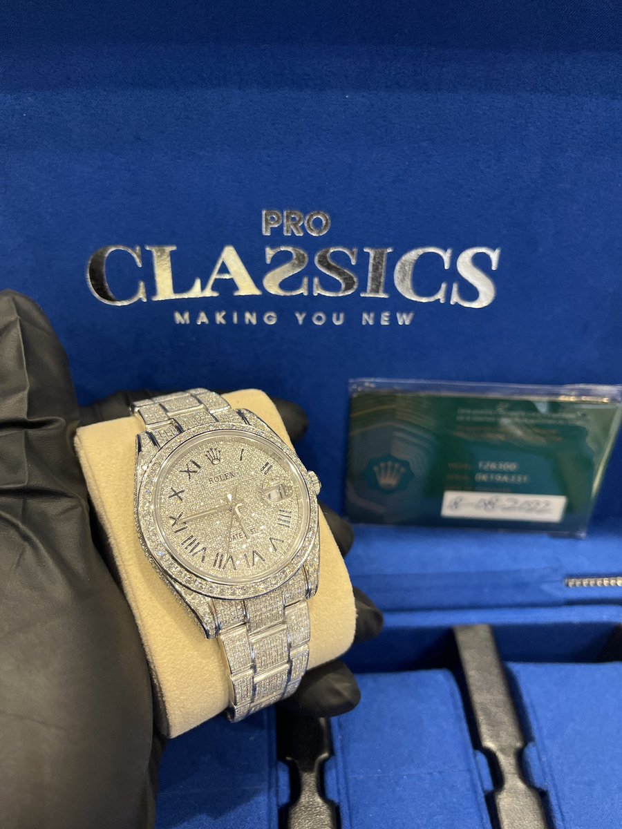 pro_classics's tweet photo. Get lit with us ❄️❄️ https://t.co/r64T92qKkB