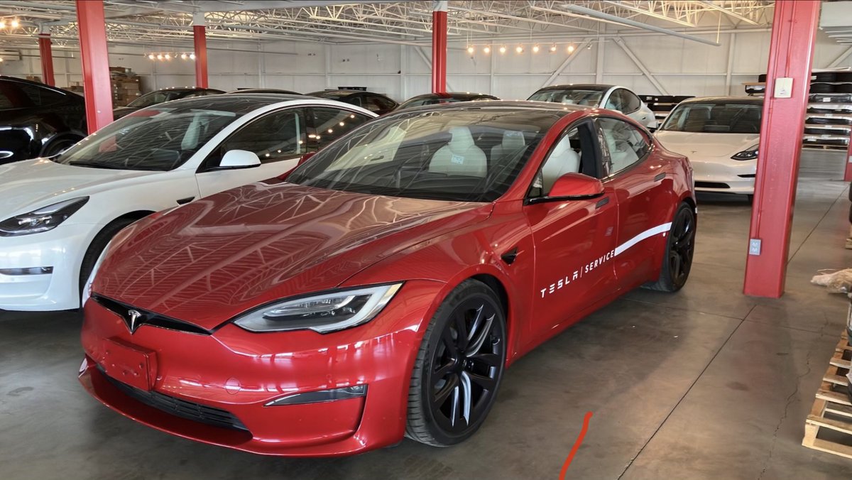 orthomorris's tweet photo. Num1 a eu son nouveau service car. Quand t’es le best , ta boss te laisse le pimper. #performancepackage https://t.co/0fp5dAE74j