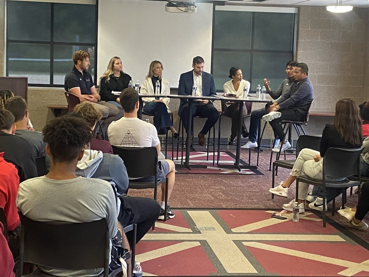 HolyCrossND's tweet photo. It’s Athletic Alumni Reunion weekend at Holy Cross! Today, we had a Fridays at Four program featuring alumni athletes being interviewed by students. The alumni panel shared how their experience at Holy Cross prepared them for their future.
#gosaints https://t.co/abPXwol8Ty