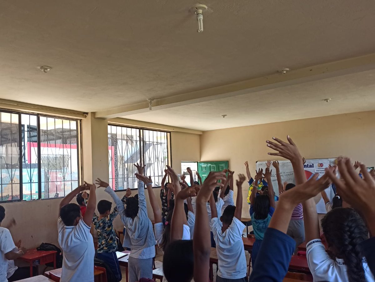 SaludImbabura's tweet photo. #SaludParaSucumbíos| Visitamos la unidad educativa Amazonas, realizamos actividades recreativas  y brindamos charlas sobre la Prevención del Suicidio, para fomentar reflexión, generar esperanza y salvar vidas. 

#JuntosPorLaSalud https://t.co/WDdXgRoNuR